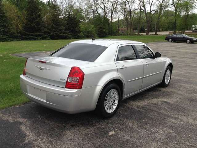 2008 Chrysler 300 Touring 4dr Sedan